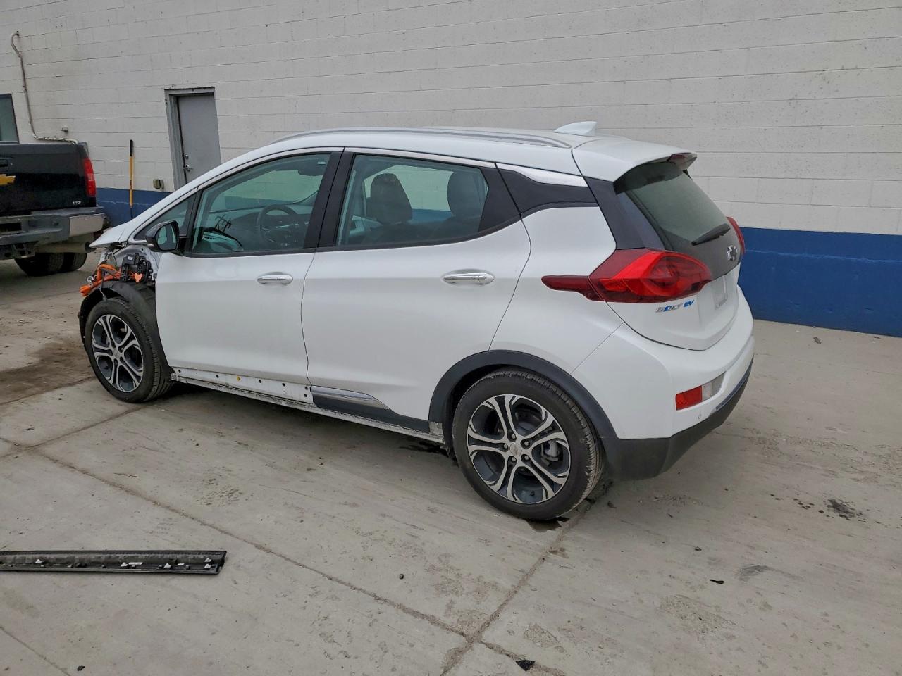 2017 CHEVROLET BOLT EV PREMIER photo 2