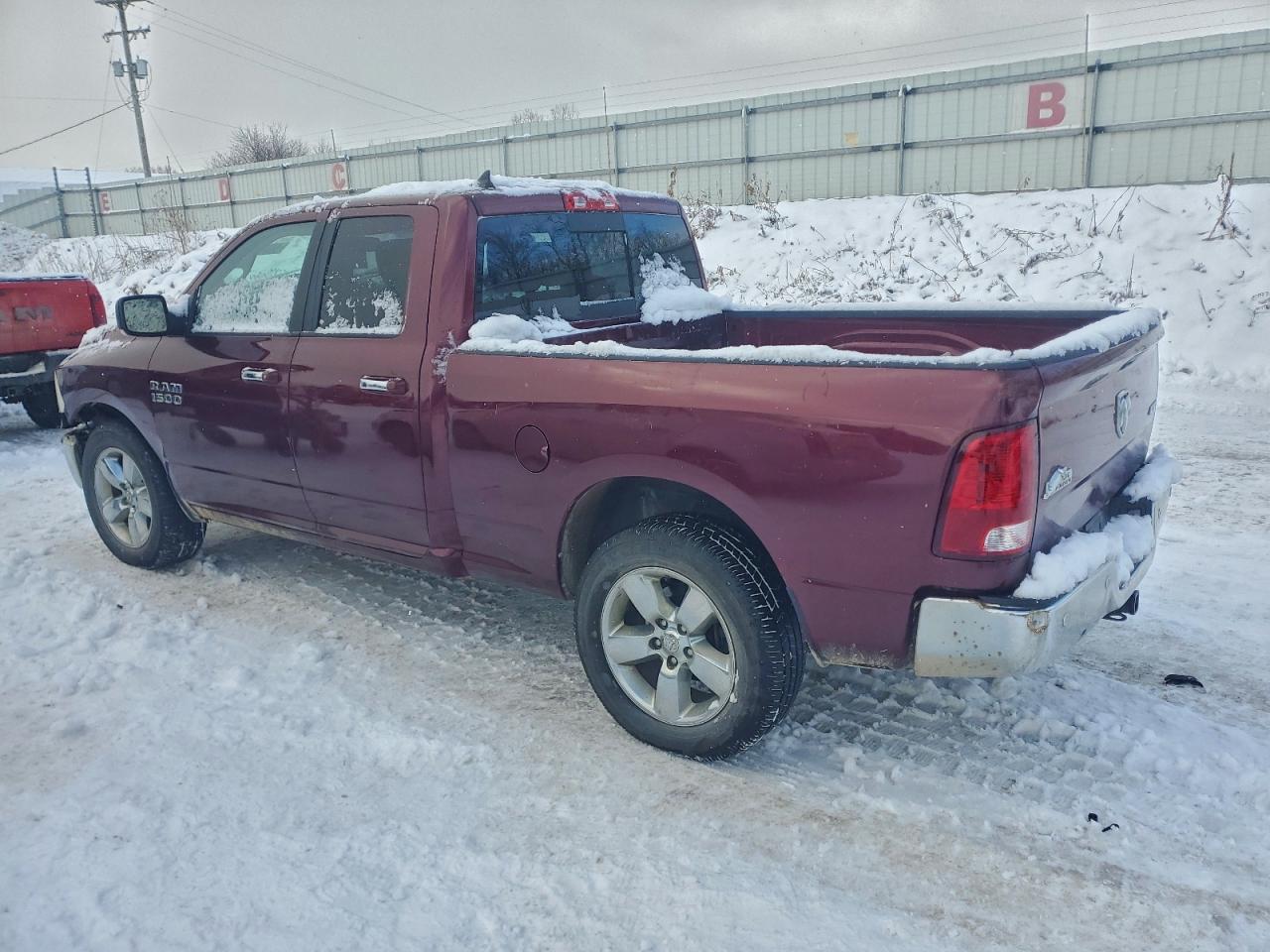 2018 RAM 1500 SLT photo 2