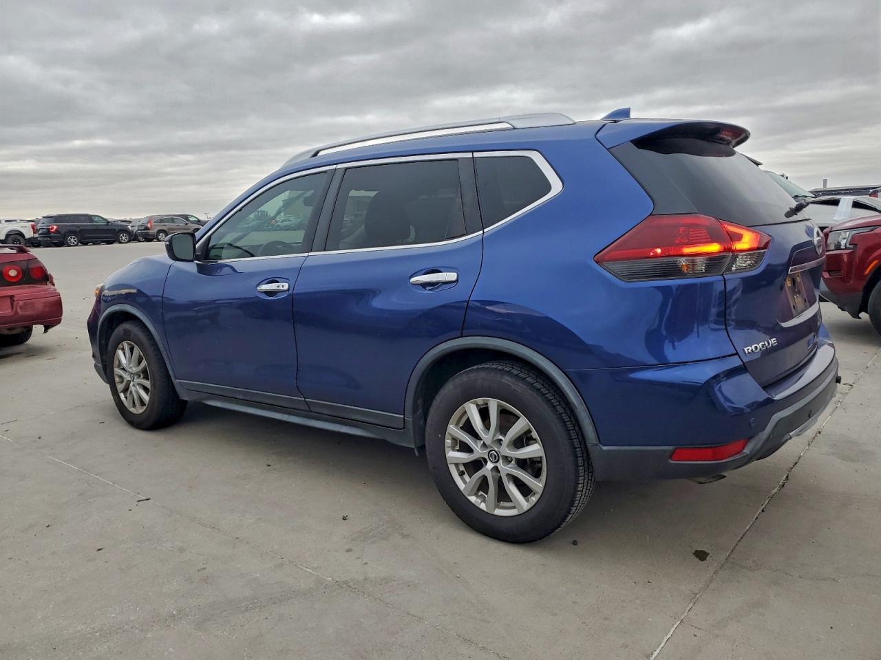 2020 NISSAN ROGUE S photo 2