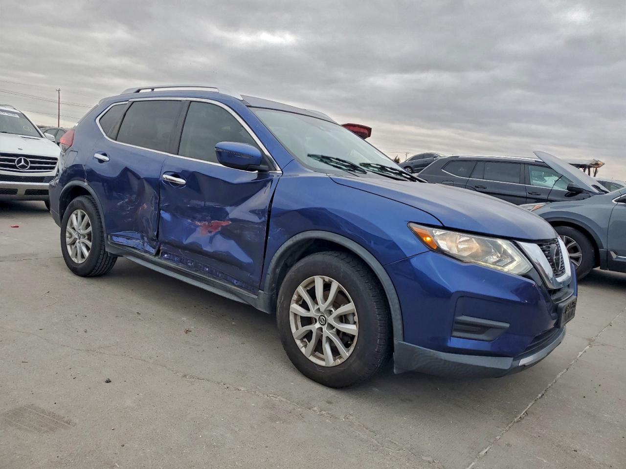 2020 NISSAN ROGUE S photo 4