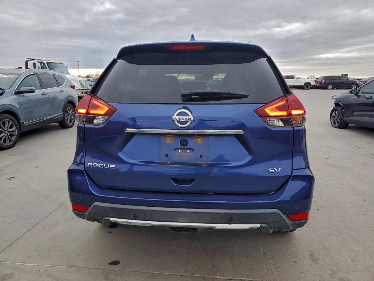 2020 NISSAN ROGUE S photo 6