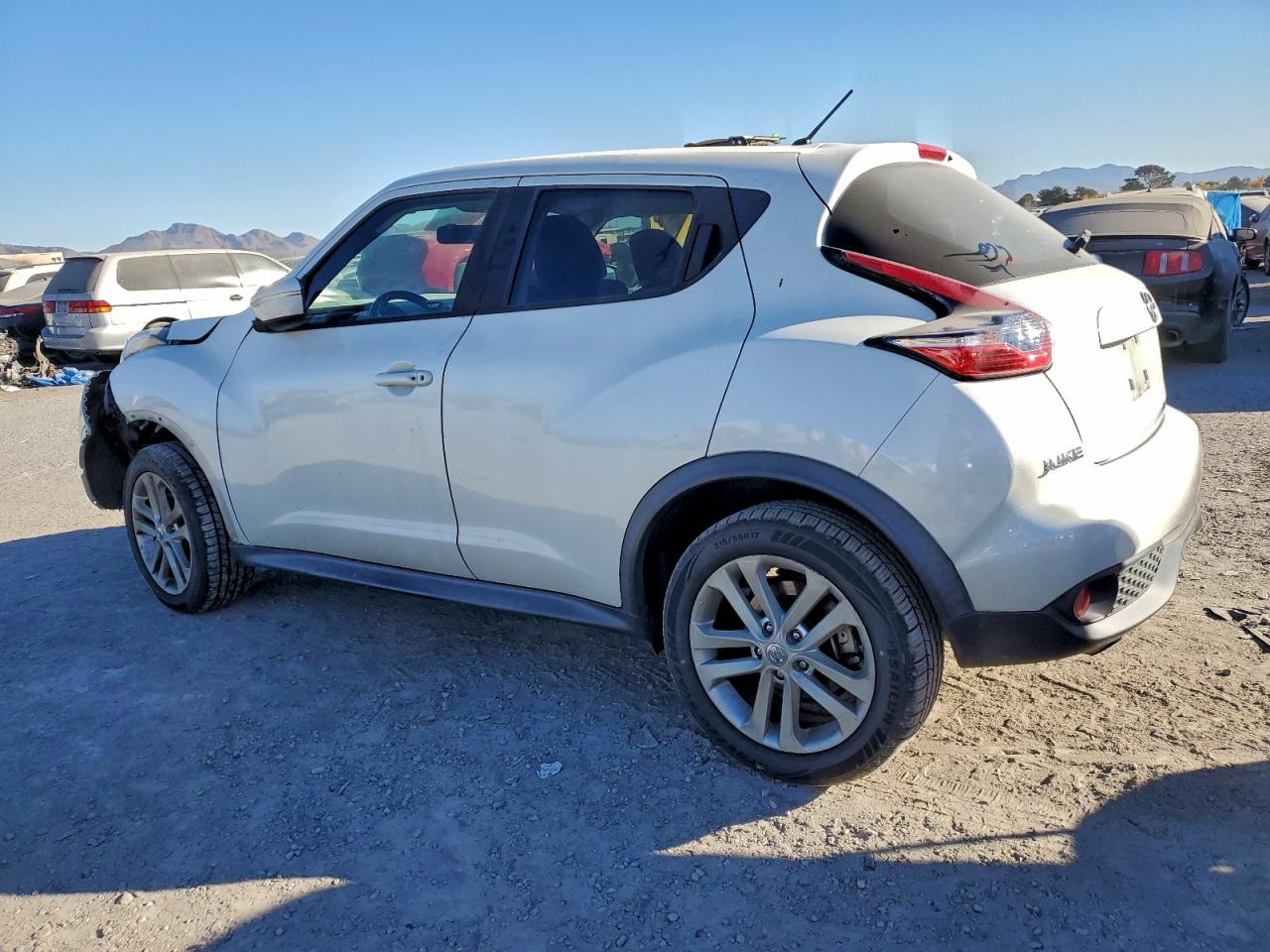 2015 NISSAN JUKE S photo 2