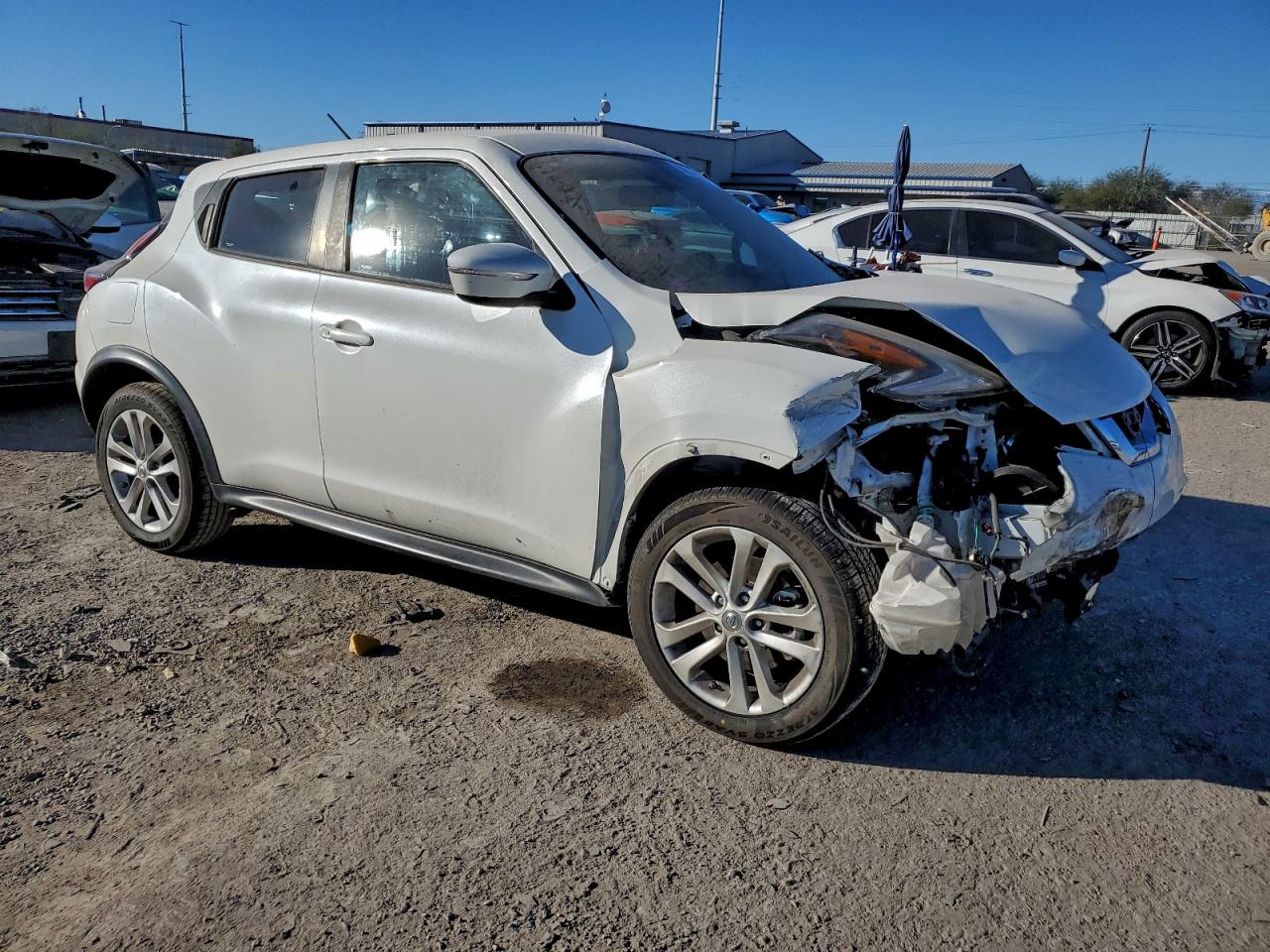 2015 NISSAN JUKE S photo 4