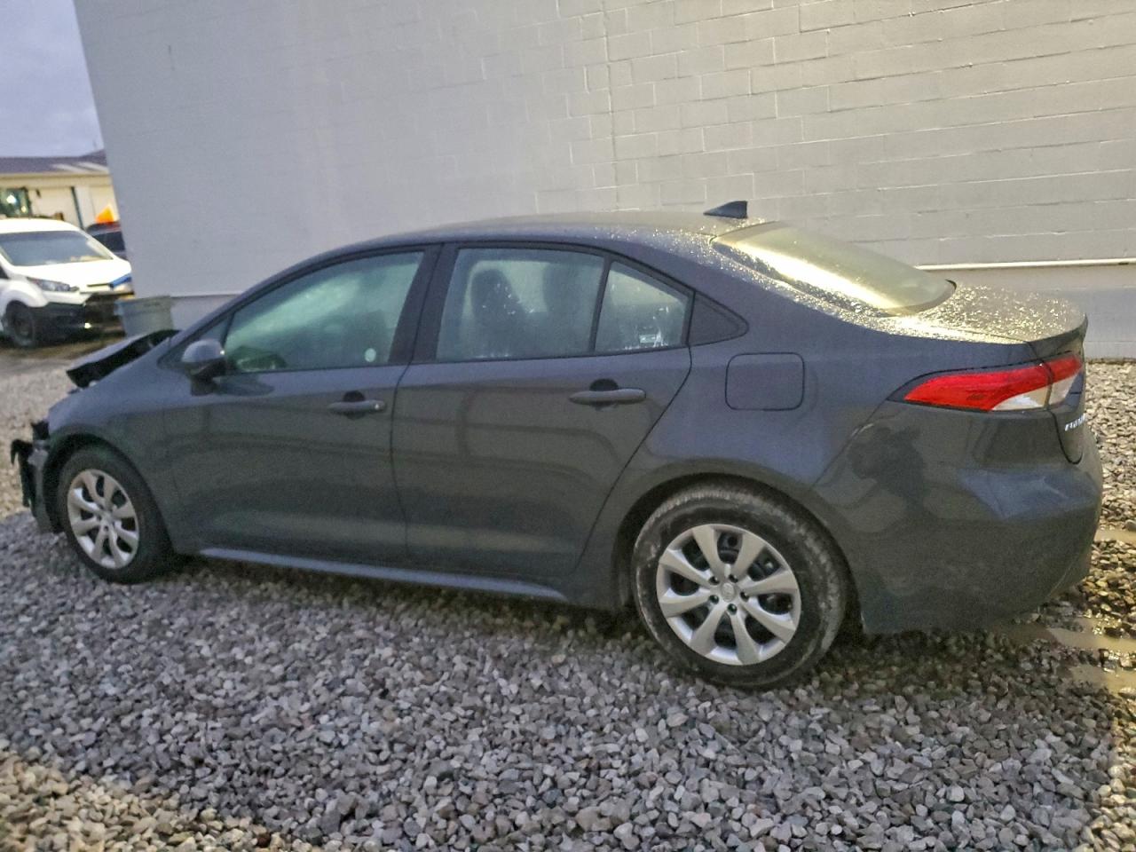 2025 TOYOTA COROLLA LE photo 2
