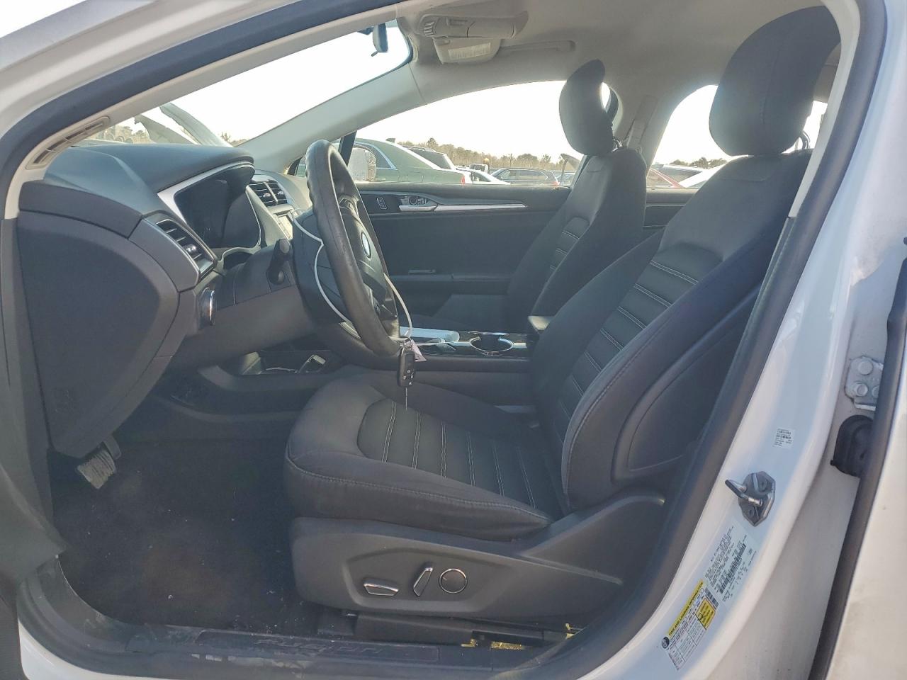 2015 FORD FUSION SE photo 7