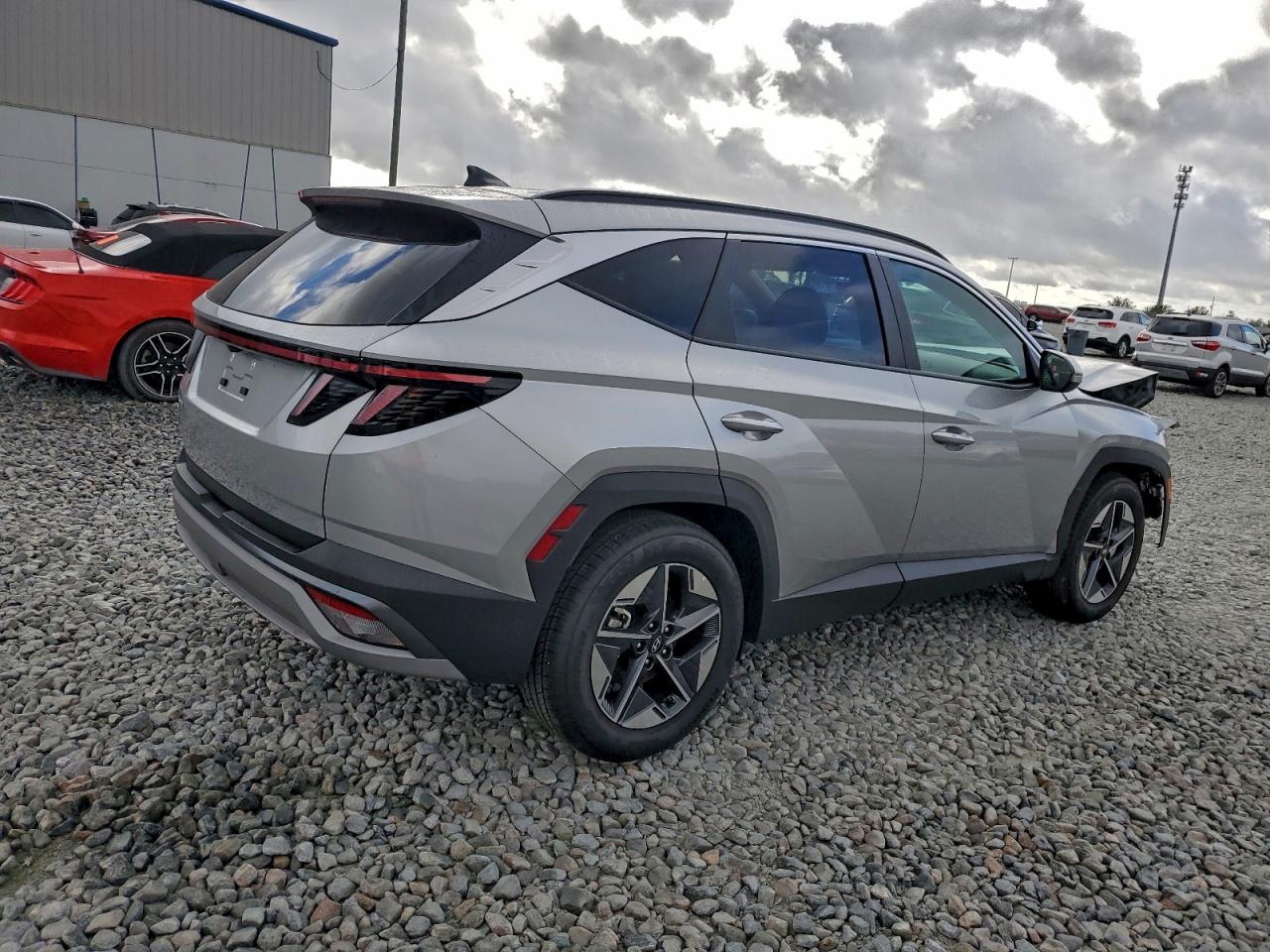 2025 HYUNDAI TUCSON SEL photo 3