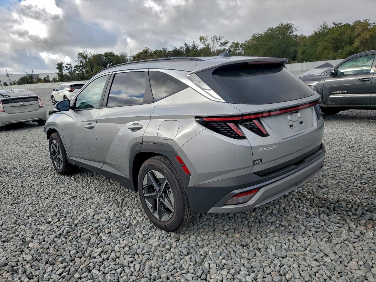 2025 HYUNDAI TUCSON SEL photo 2