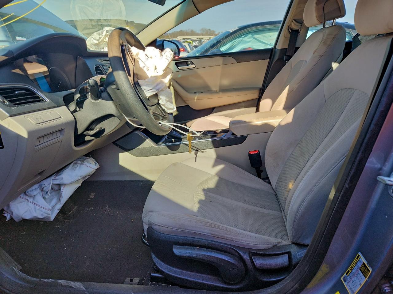 2015 HYUNDAI SONATA SE photo 7