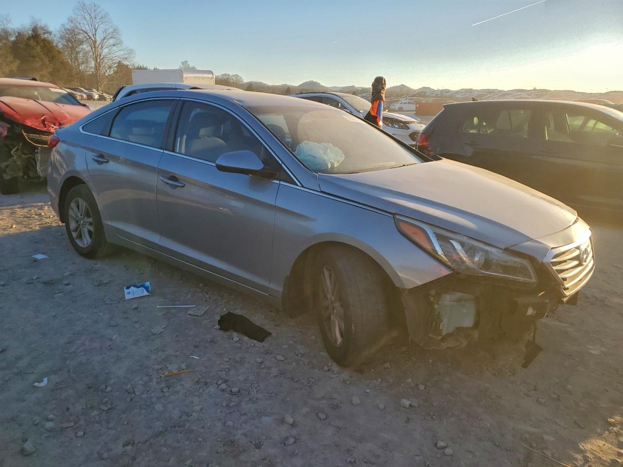 2015 HYUNDAI SONATA SE photo 4