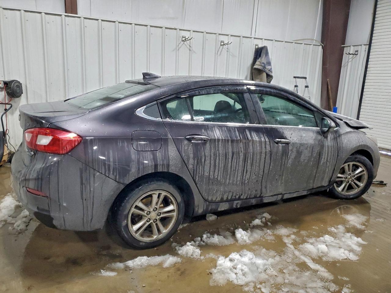 2017 CHEVROLET CRUZE LT photo 3