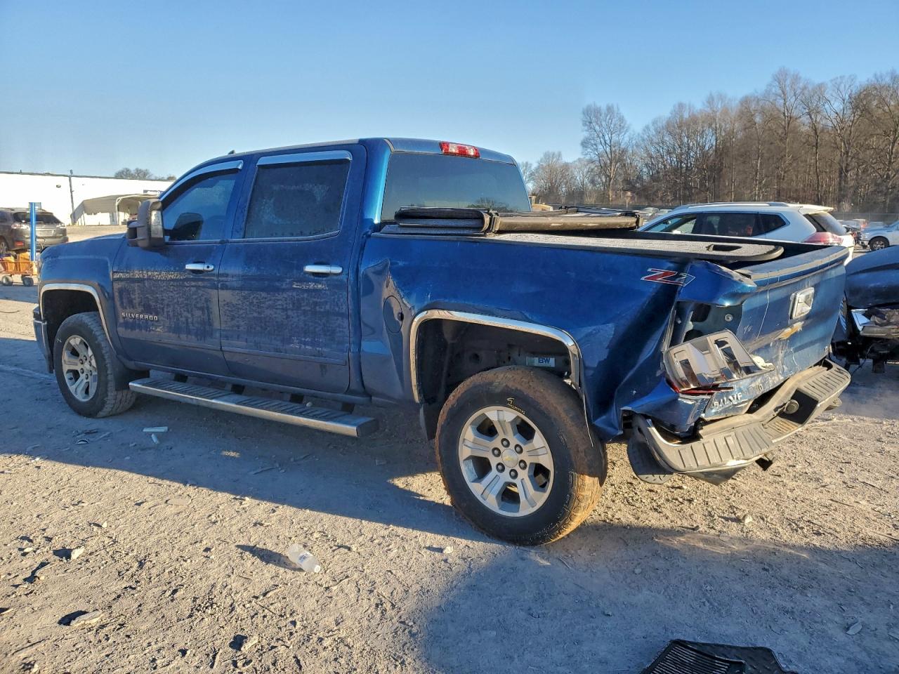 2015 CHEVROLET SILVERADO K1500 LT photo 2