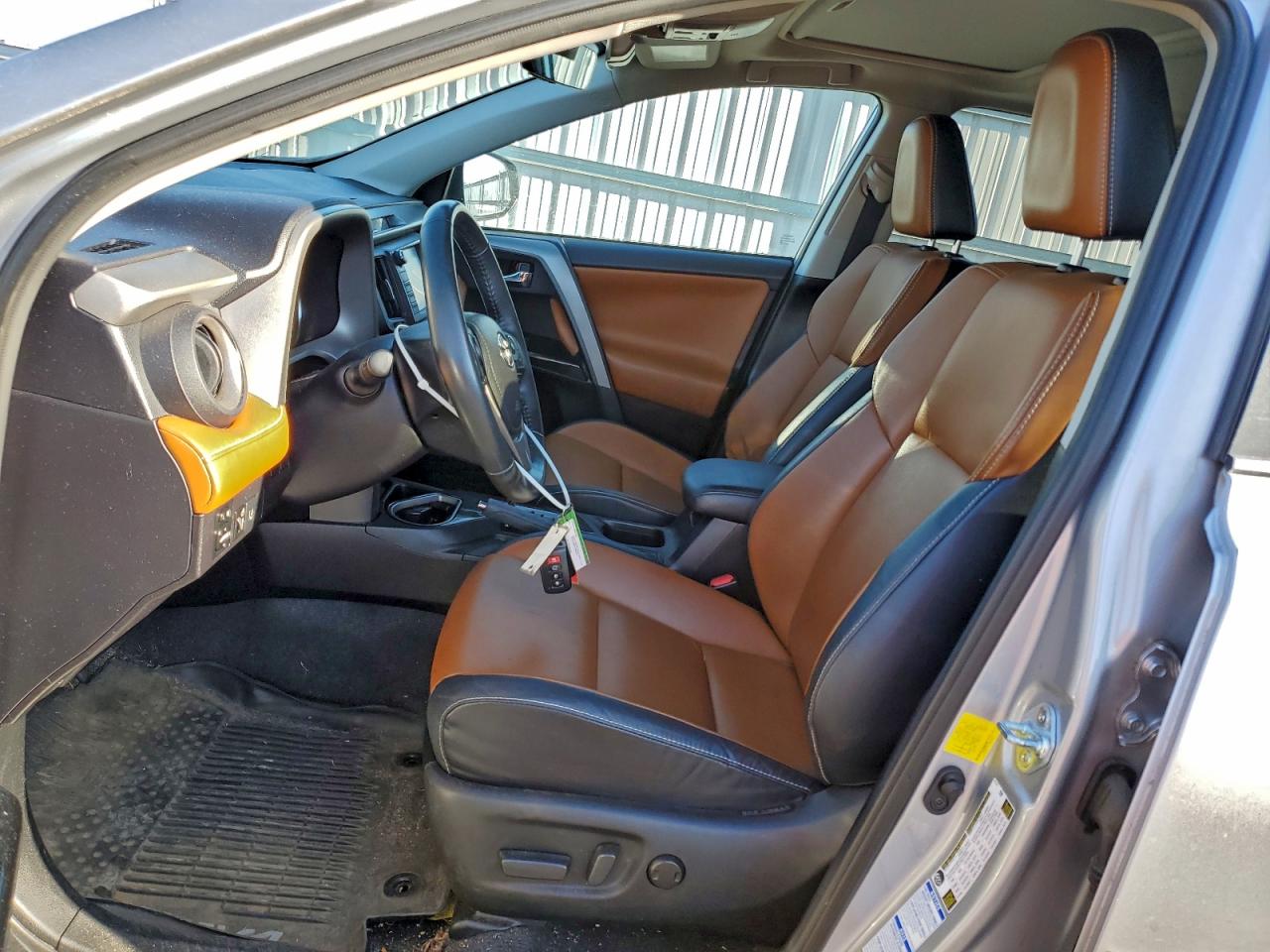 2017 TOYOTA RAV4 LIMITED photo 7