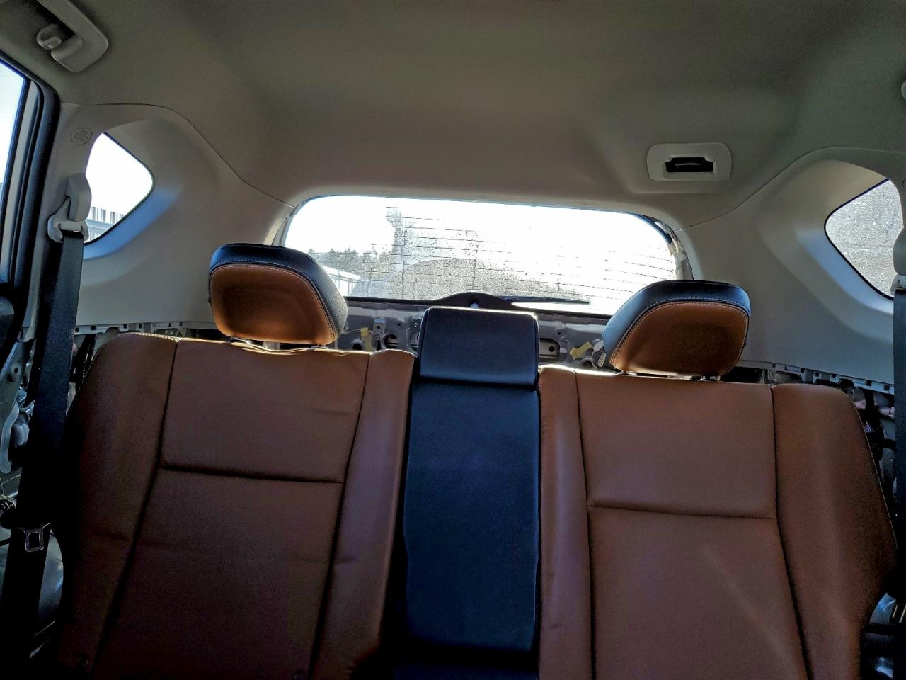 2017 TOYOTA RAV4 LIMITED photo 10