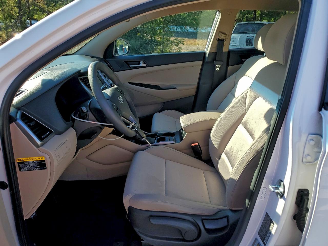 2017 HYUNDAI TUCSON SE photo 7