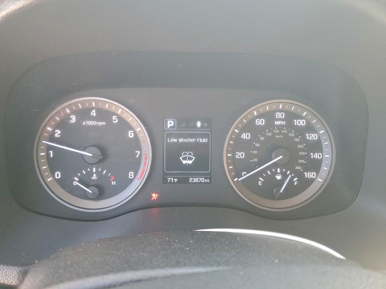 2017 HYUNDAI TUCSON SE photo 9