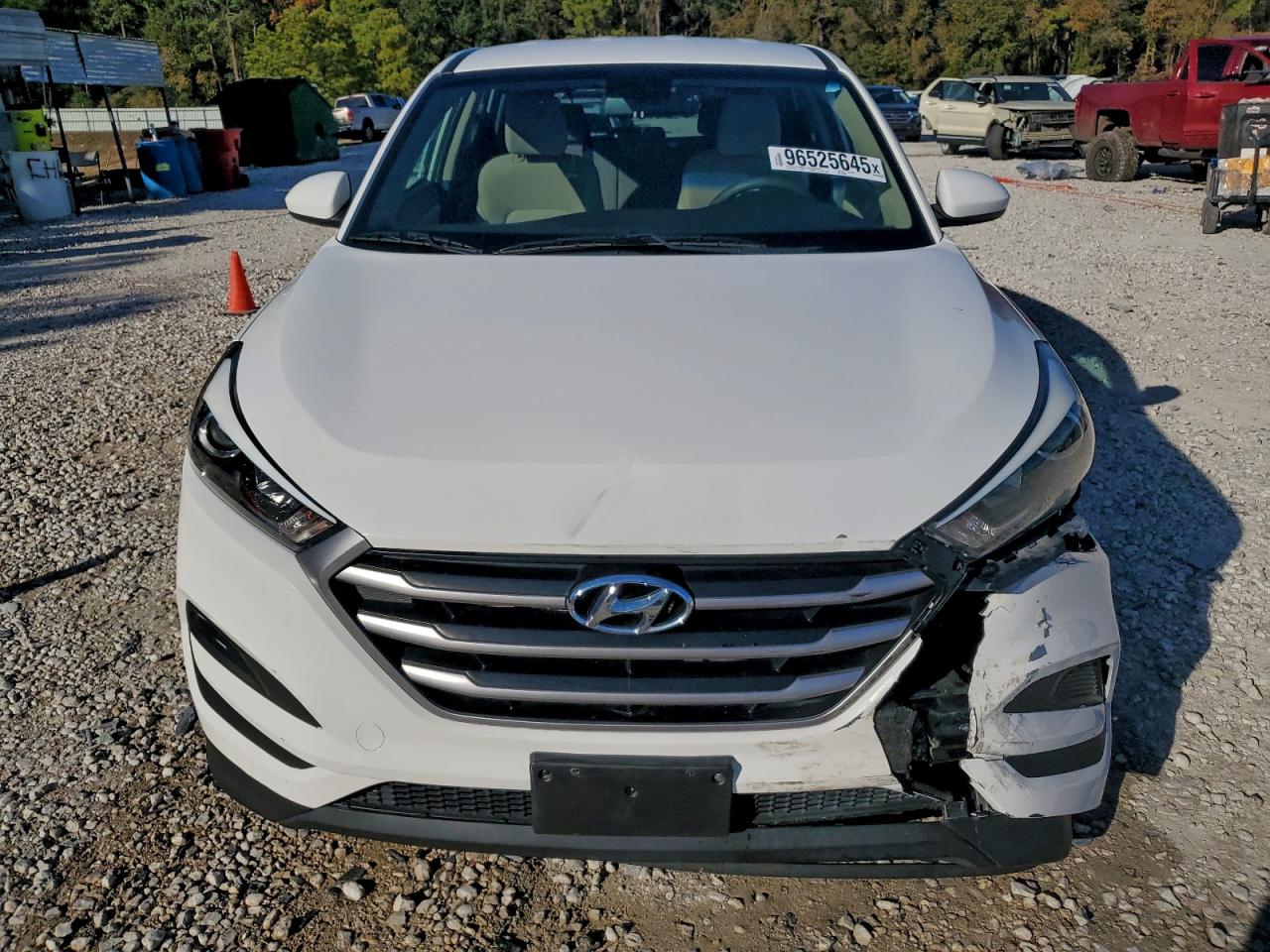 2017 HYUNDAI TUCSON SE photo 5