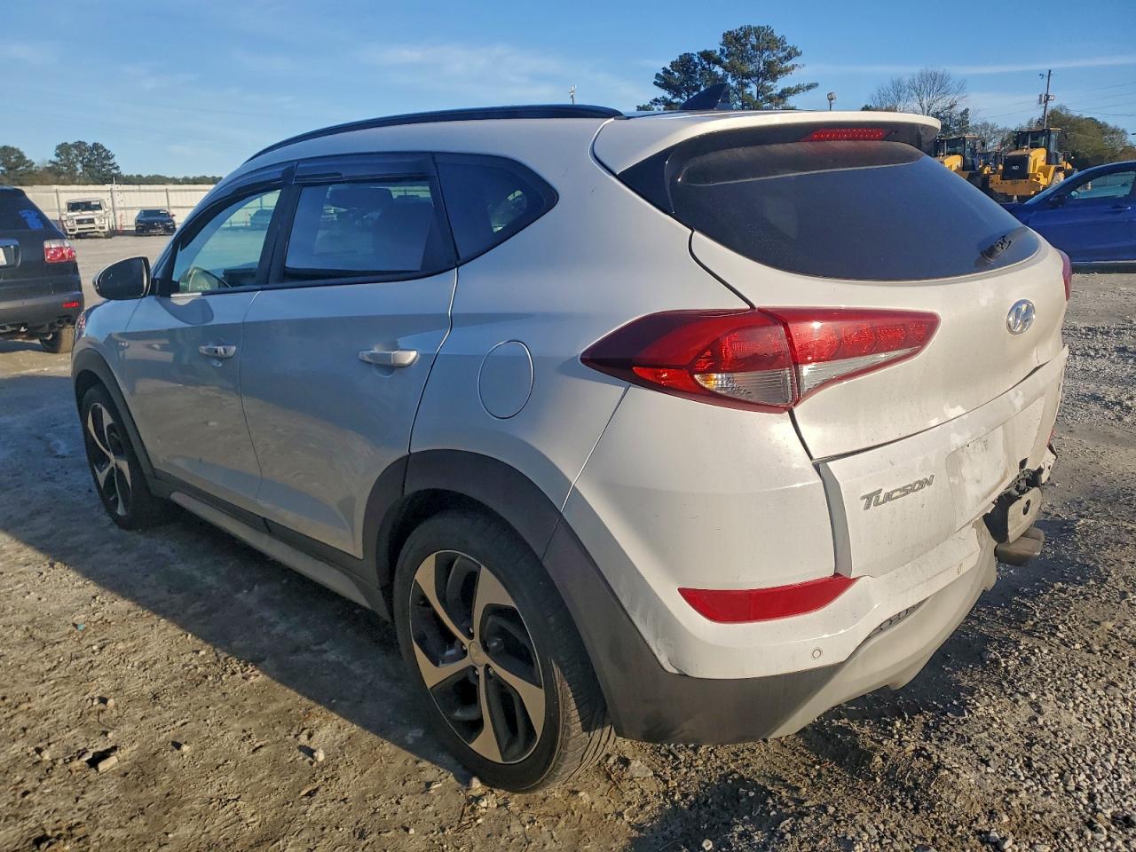 2018 HYUNDAI TUCSON VALUE photo 2