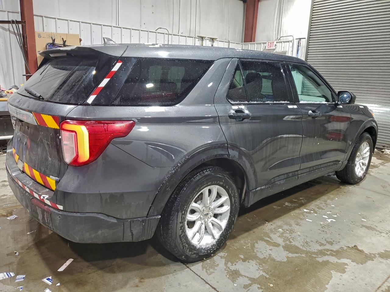 2020 FORD EXPLORER photo 3