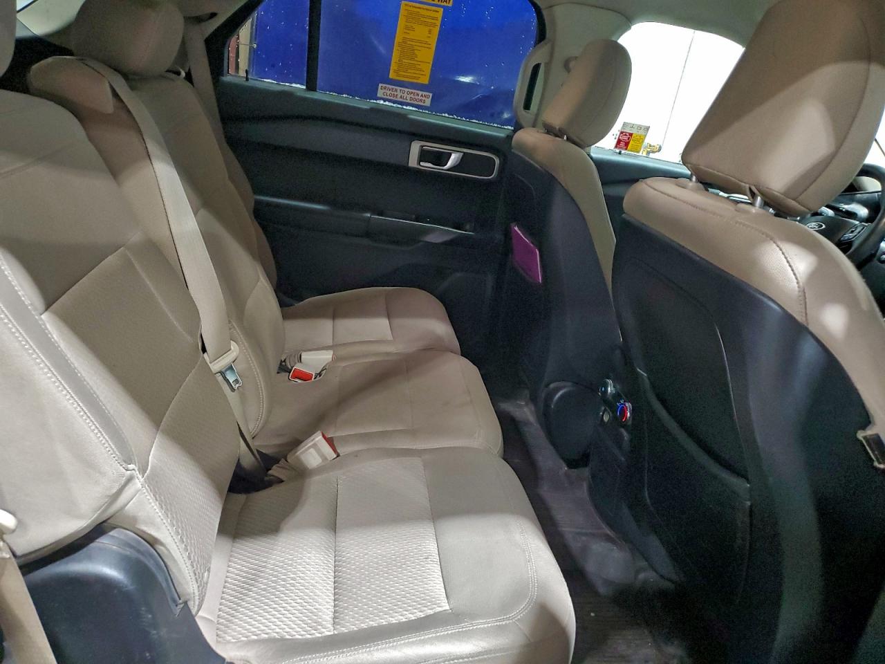 2020 FORD EXPLORER photo 11
