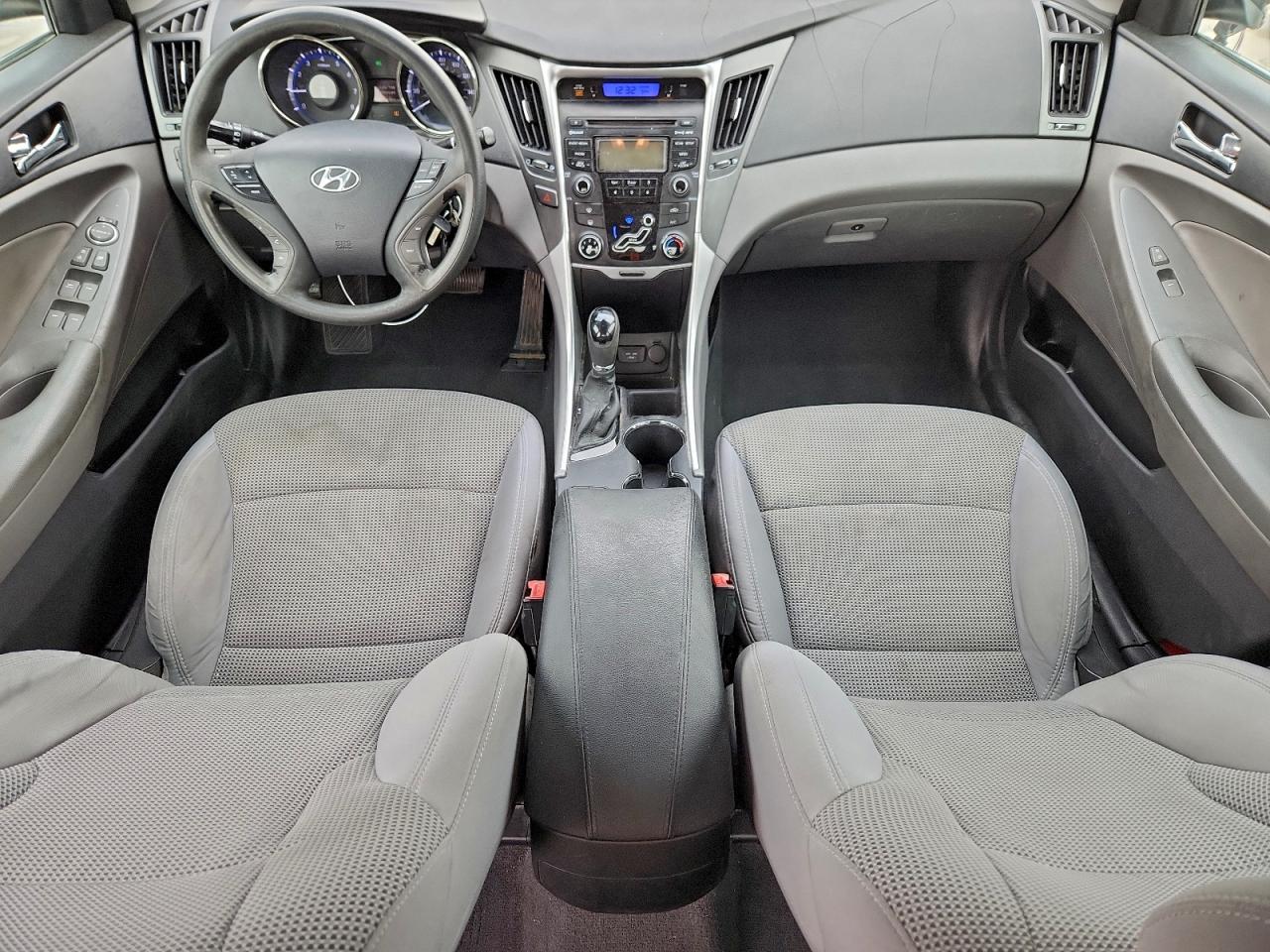 2013 HYUNDAI SONATA GLS photo 8