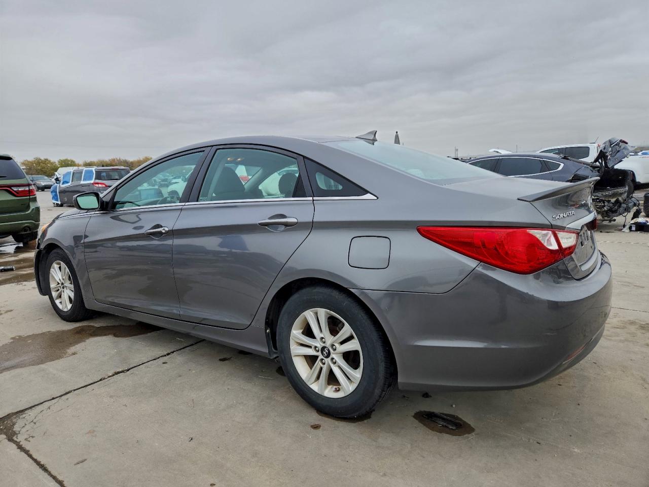 2013 HYUNDAI SONATA GLS photo 2