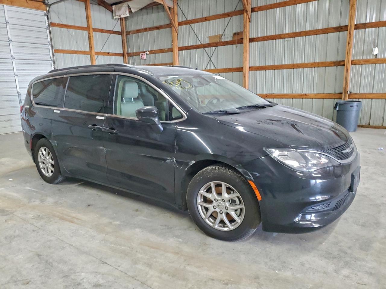 2021 CHRYSLER VOYAGER LXI photo 4