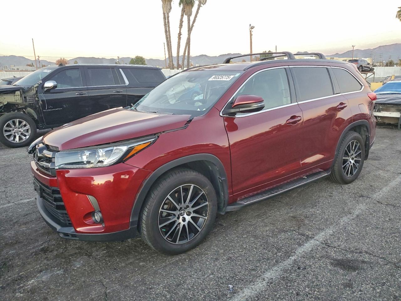 2018 TOYOTA HIGHLANDER
