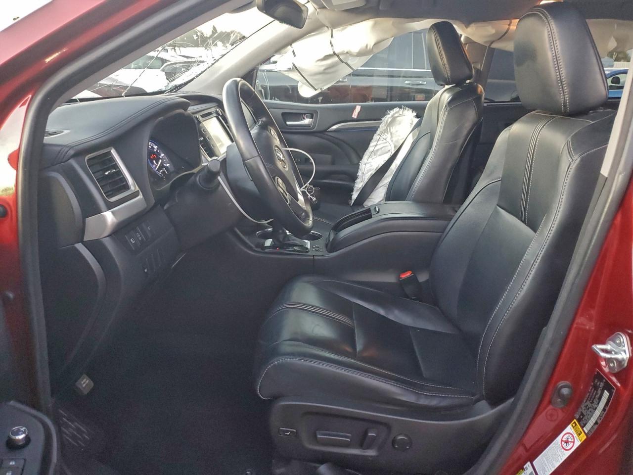 2018 TOYOTA HIGHLANDER SE photo 7