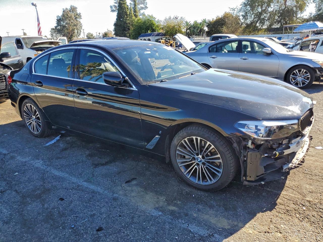 2019 BMW 530E photo 4