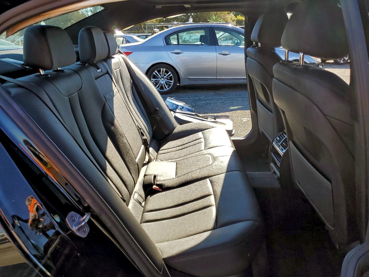 2019 BMW 530E photo 10