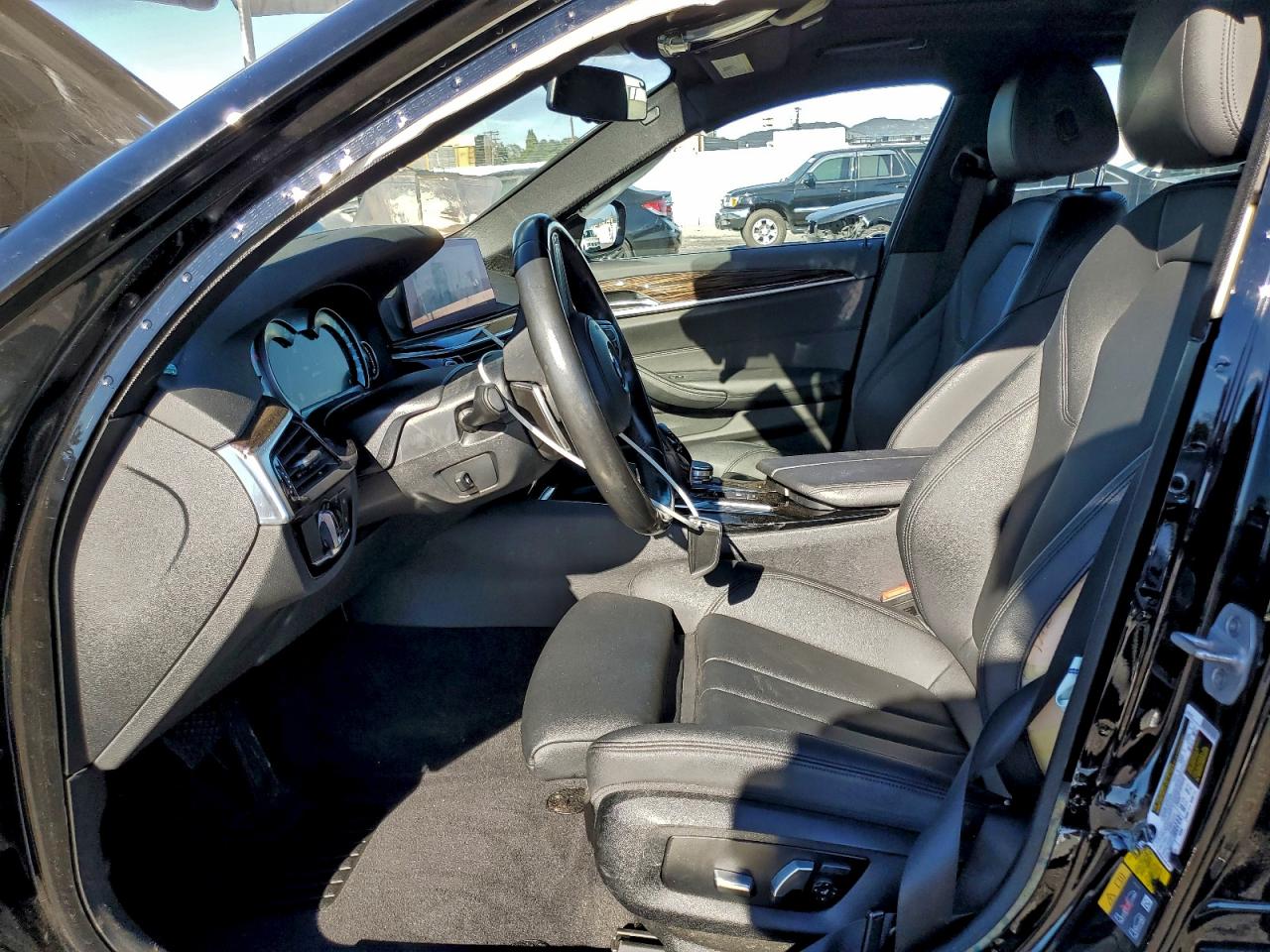 2019 BMW 530E photo 7