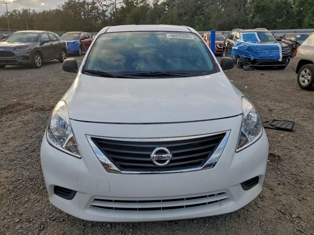 2014 NISSAN VERSA S photo 5