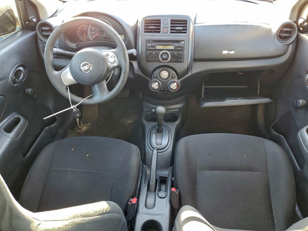 2014 NISSAN VERSA S photo 8