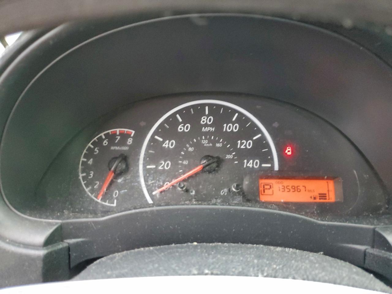 2014 NISSAN VERSA S photo 9