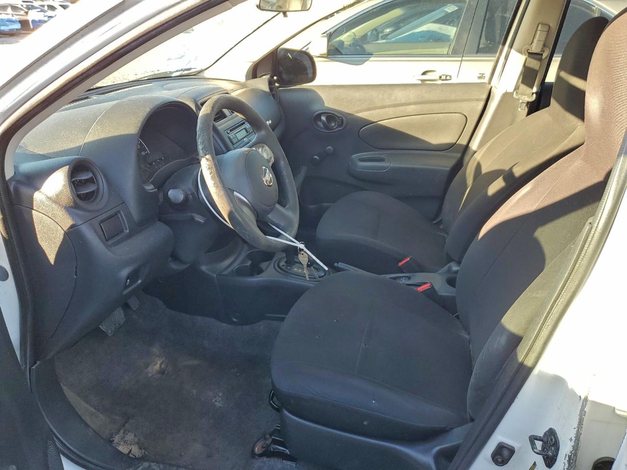 2014 NISSAN VERSA S photo 7