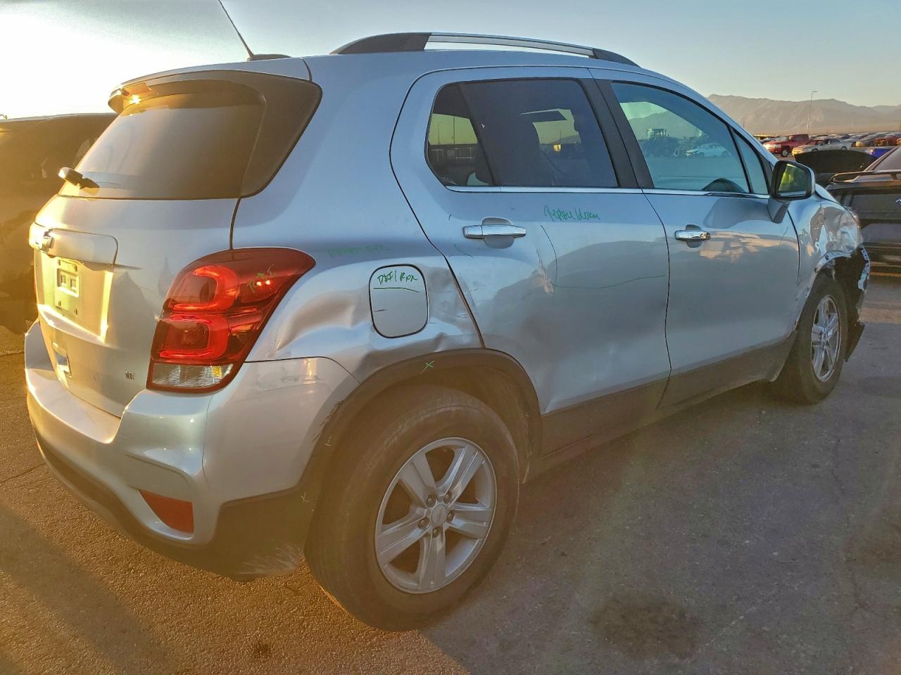2019 CHEVROLET TRAX 1LT photo 3
