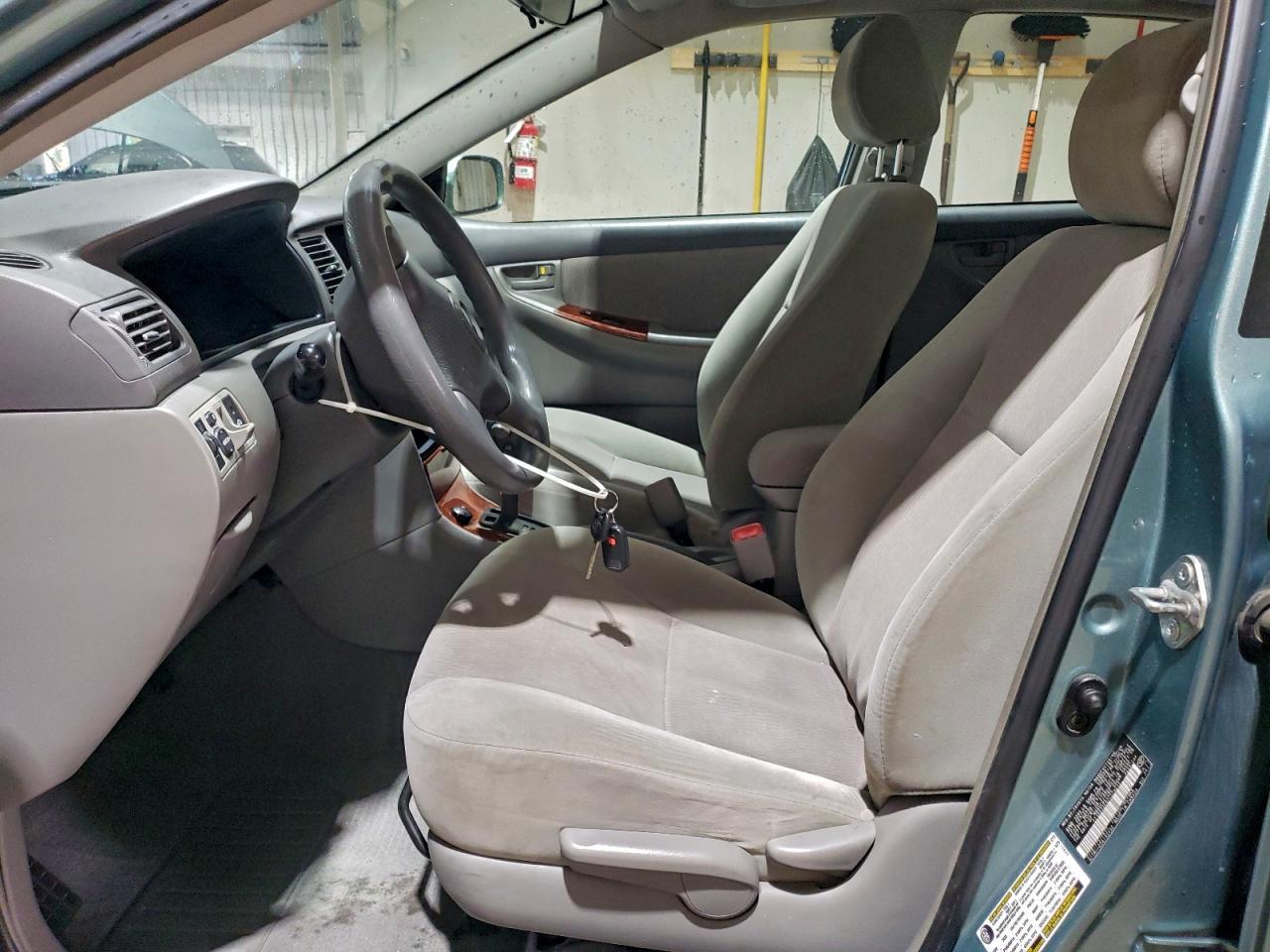 2007 TOYOTA COROLLA CE photo 7
