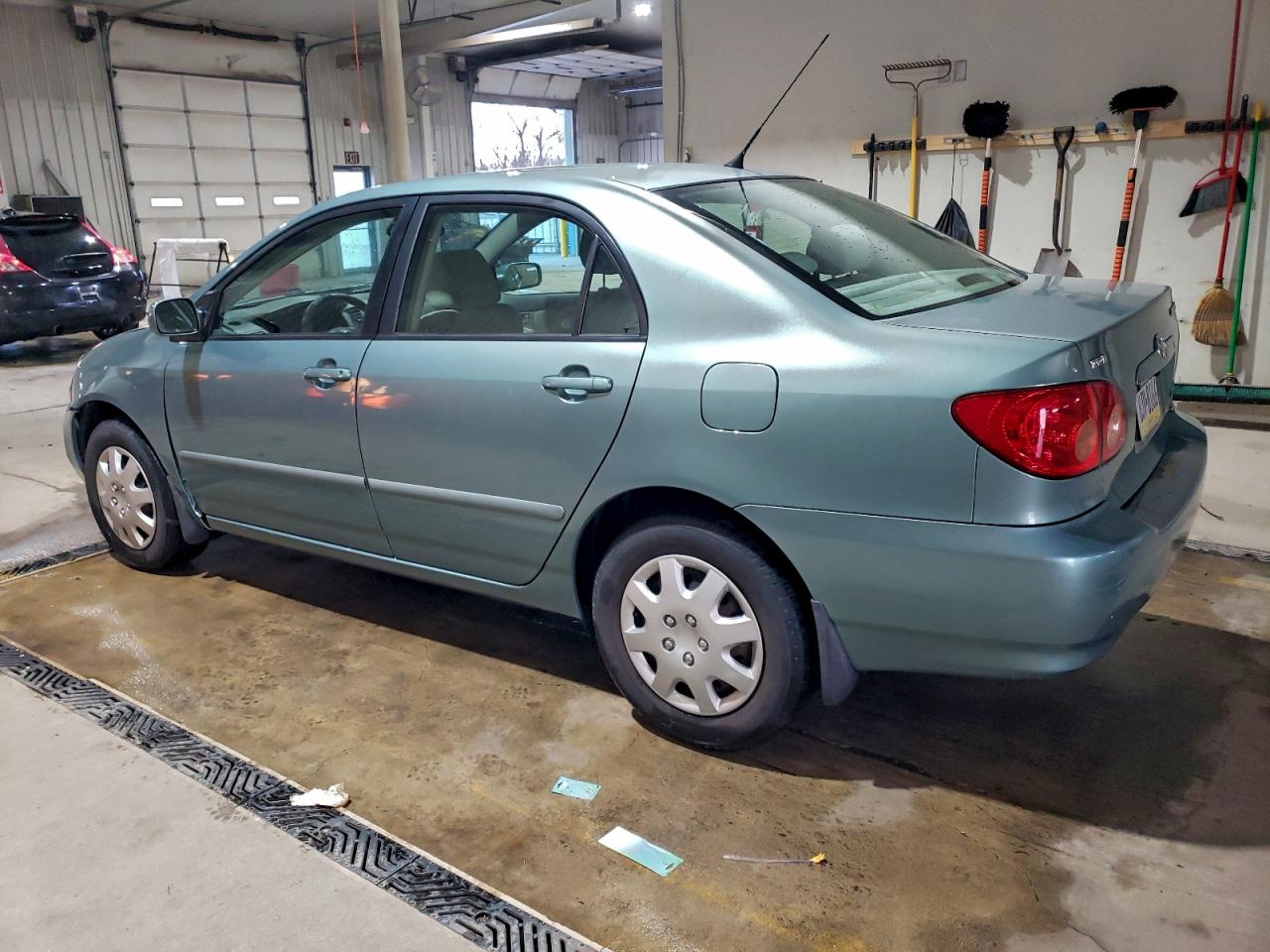 2007 TOYOTA COROLLA CE photo 2