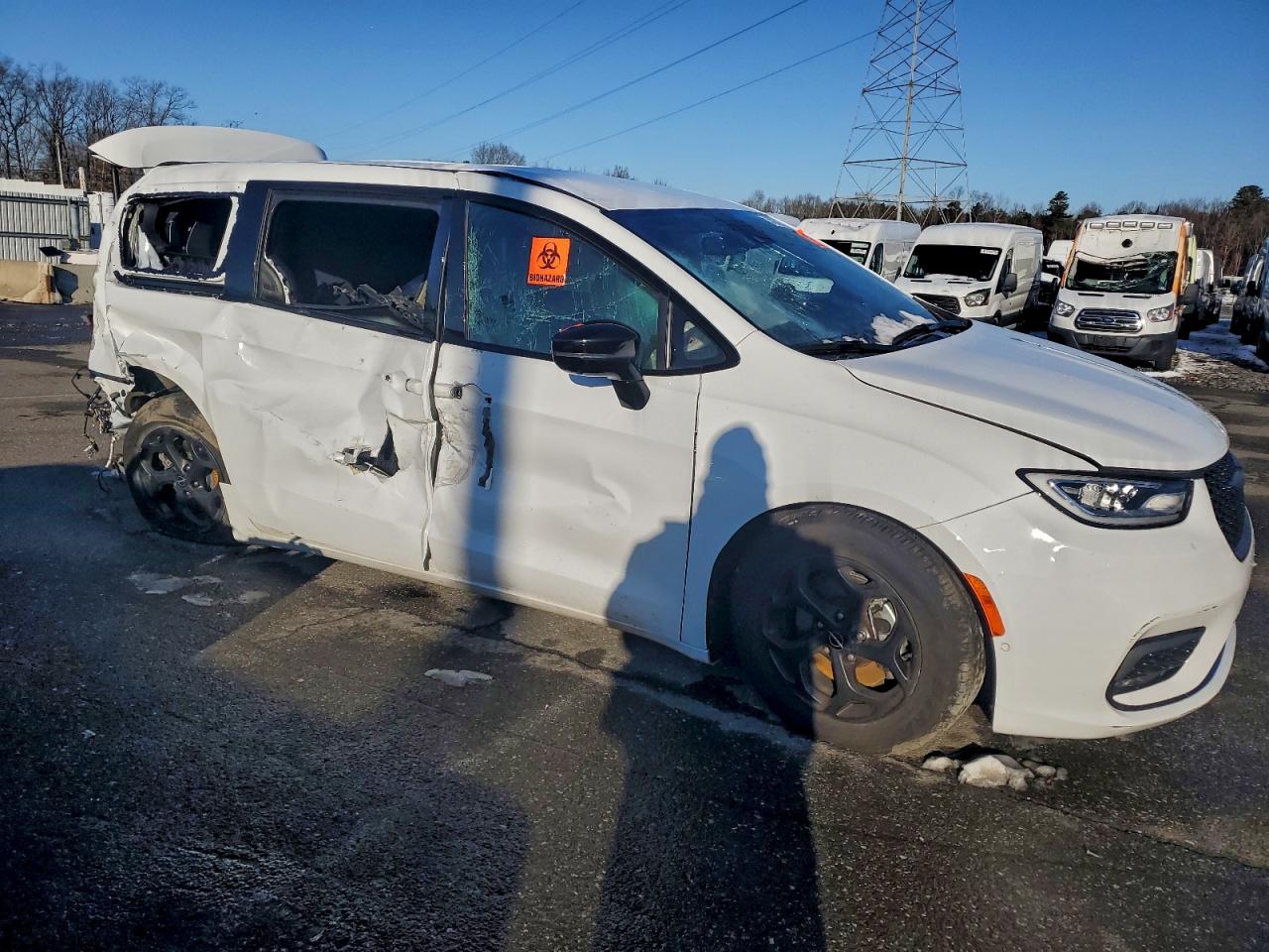 2024 CHRYSLER PACIFICA HYBRID SELECT photo 4