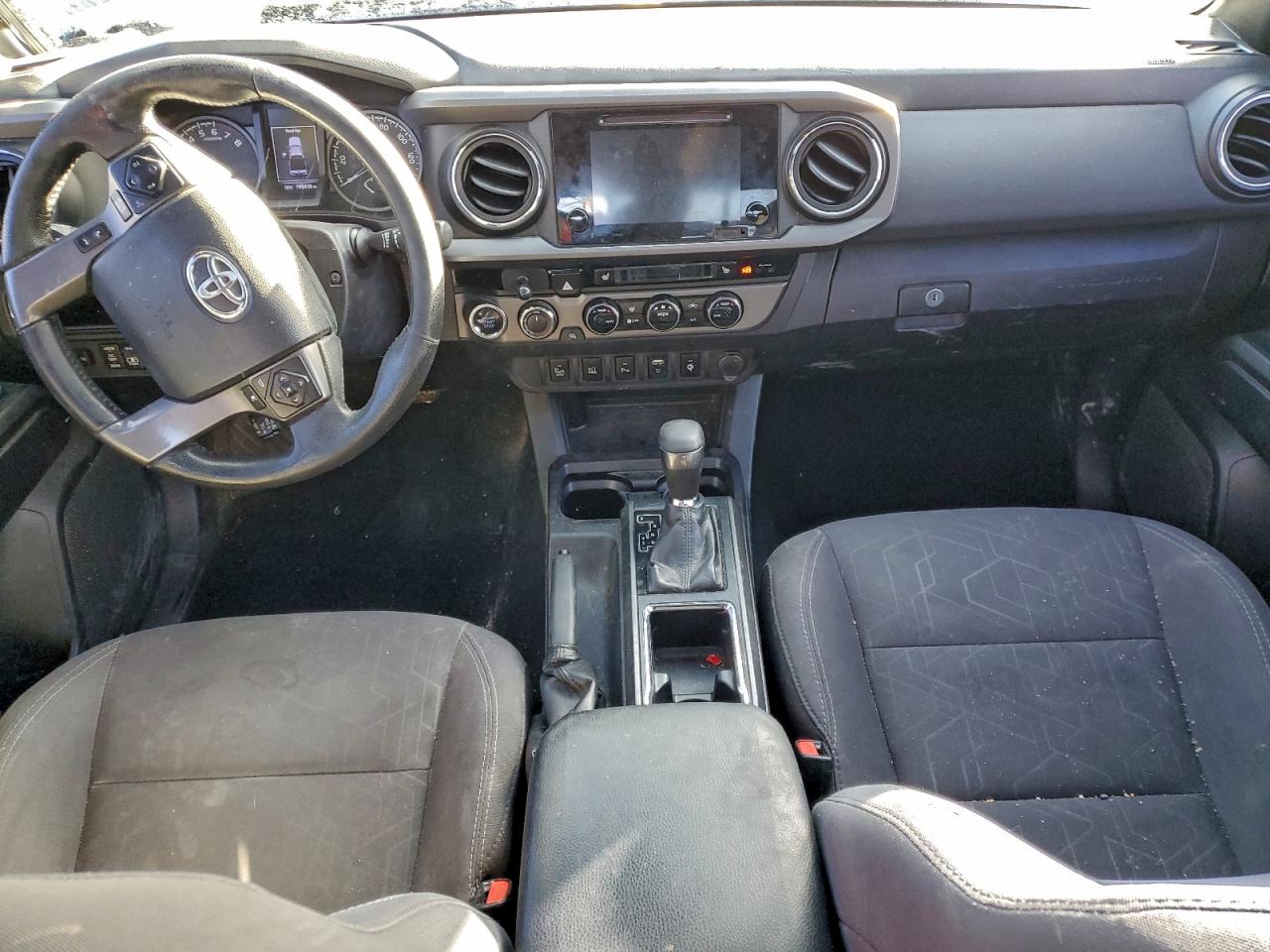 2017 TOYOTA TACOMA DOUBLE CAB photo 8