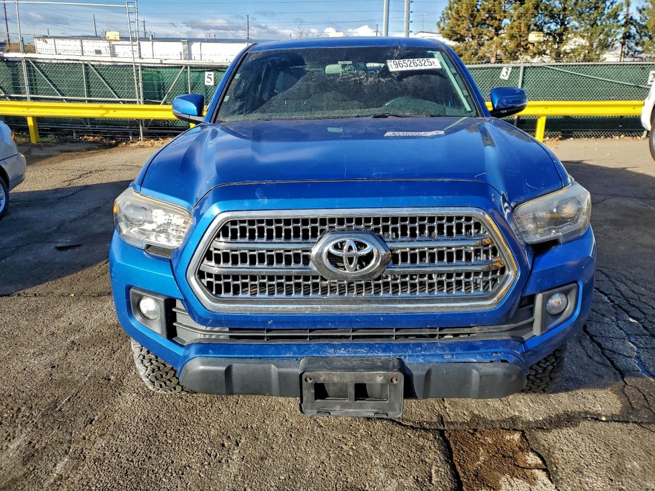 2017 TOYOTA TACOMA DOUBLE CAB photo 5