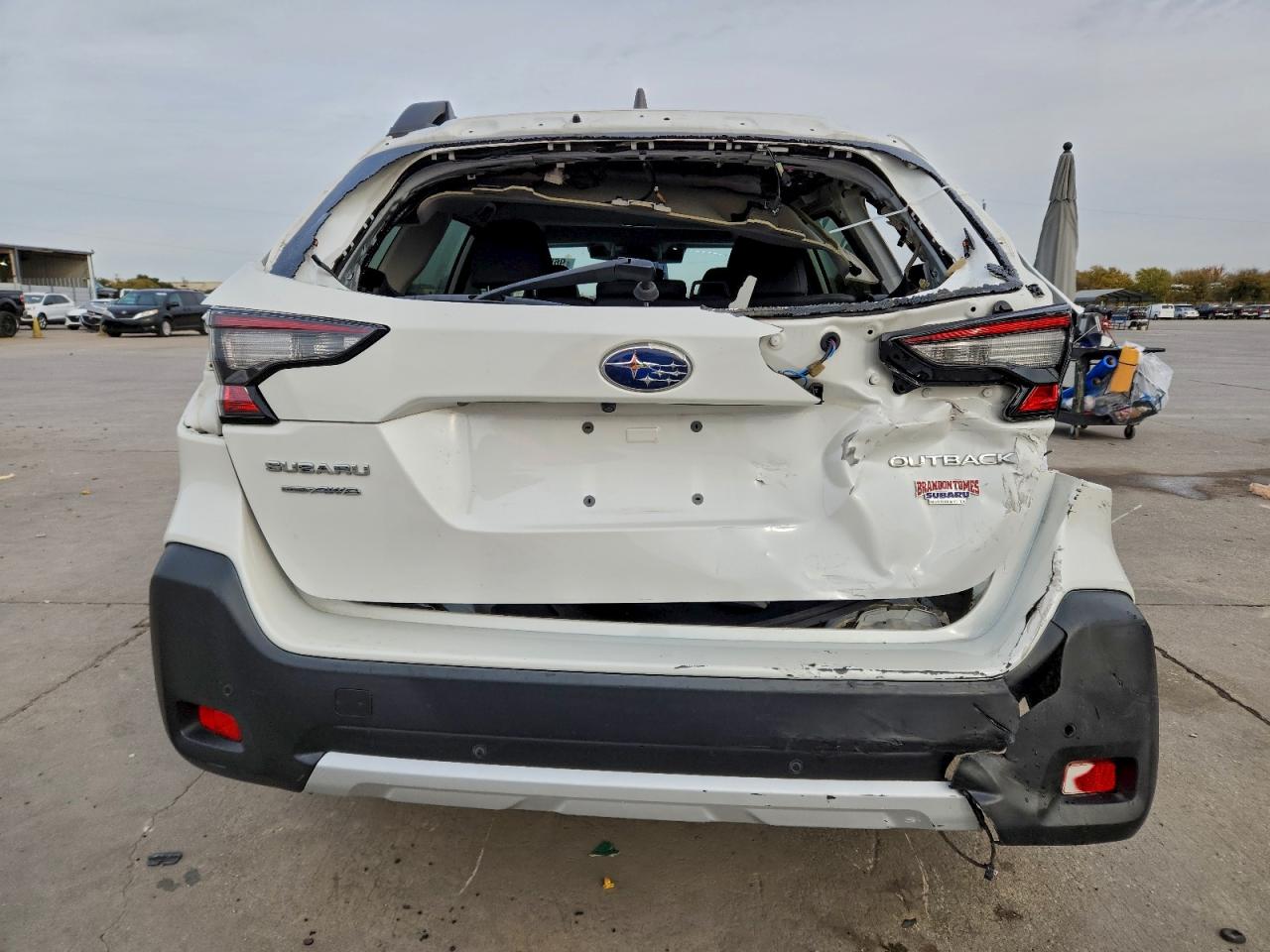 2023 SUBARU OUTBACK LIMITED photo 11