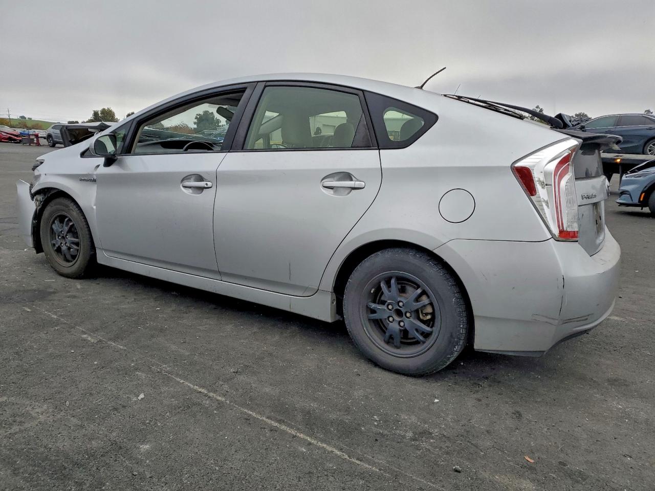 2012 TOYOTA PRIUS photo 2