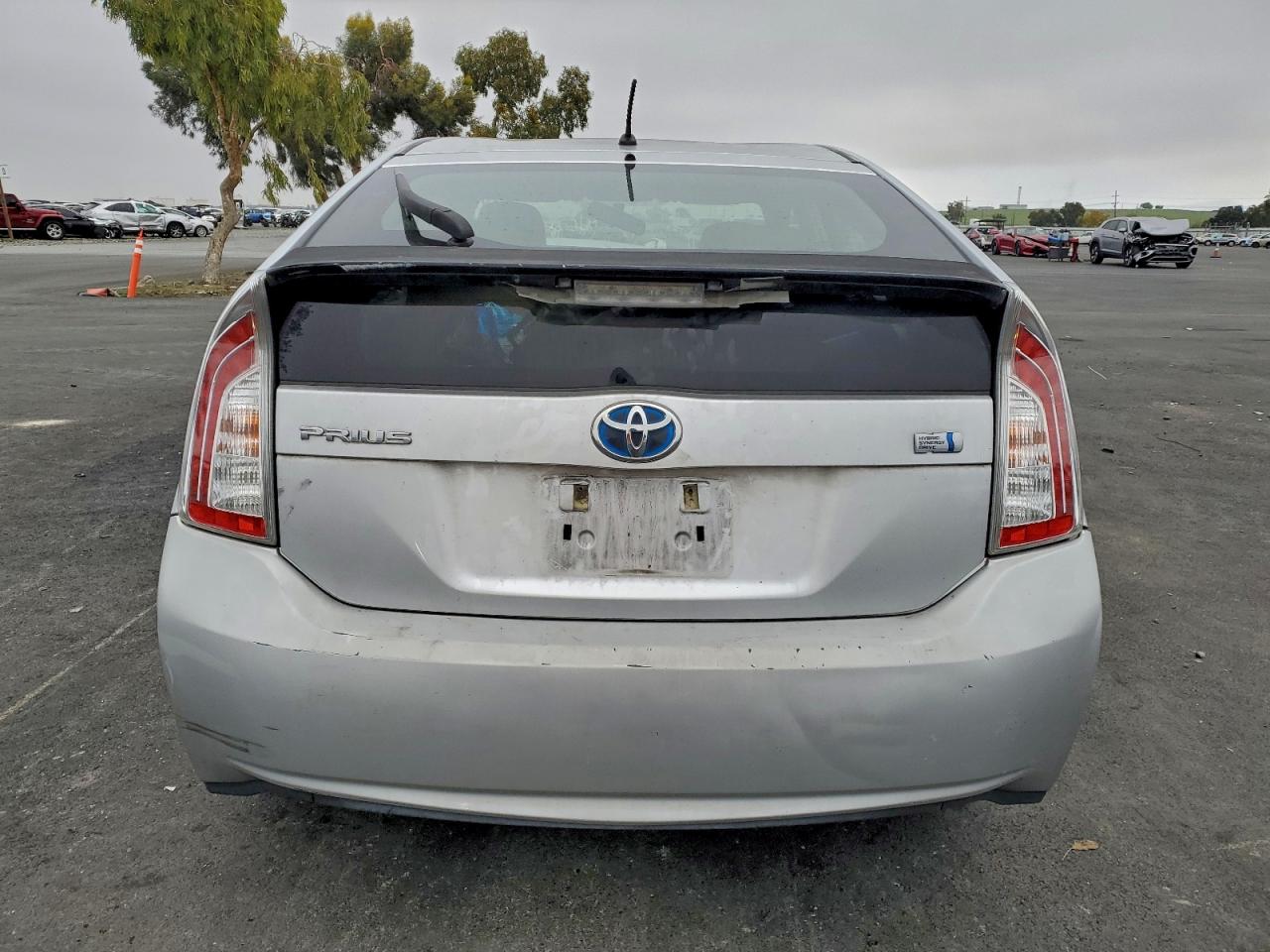 2012 TOYOTA PRIUS photo 6