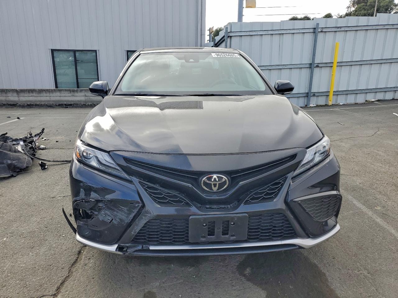2021 TOYOTA CAMRY XSE photo 5