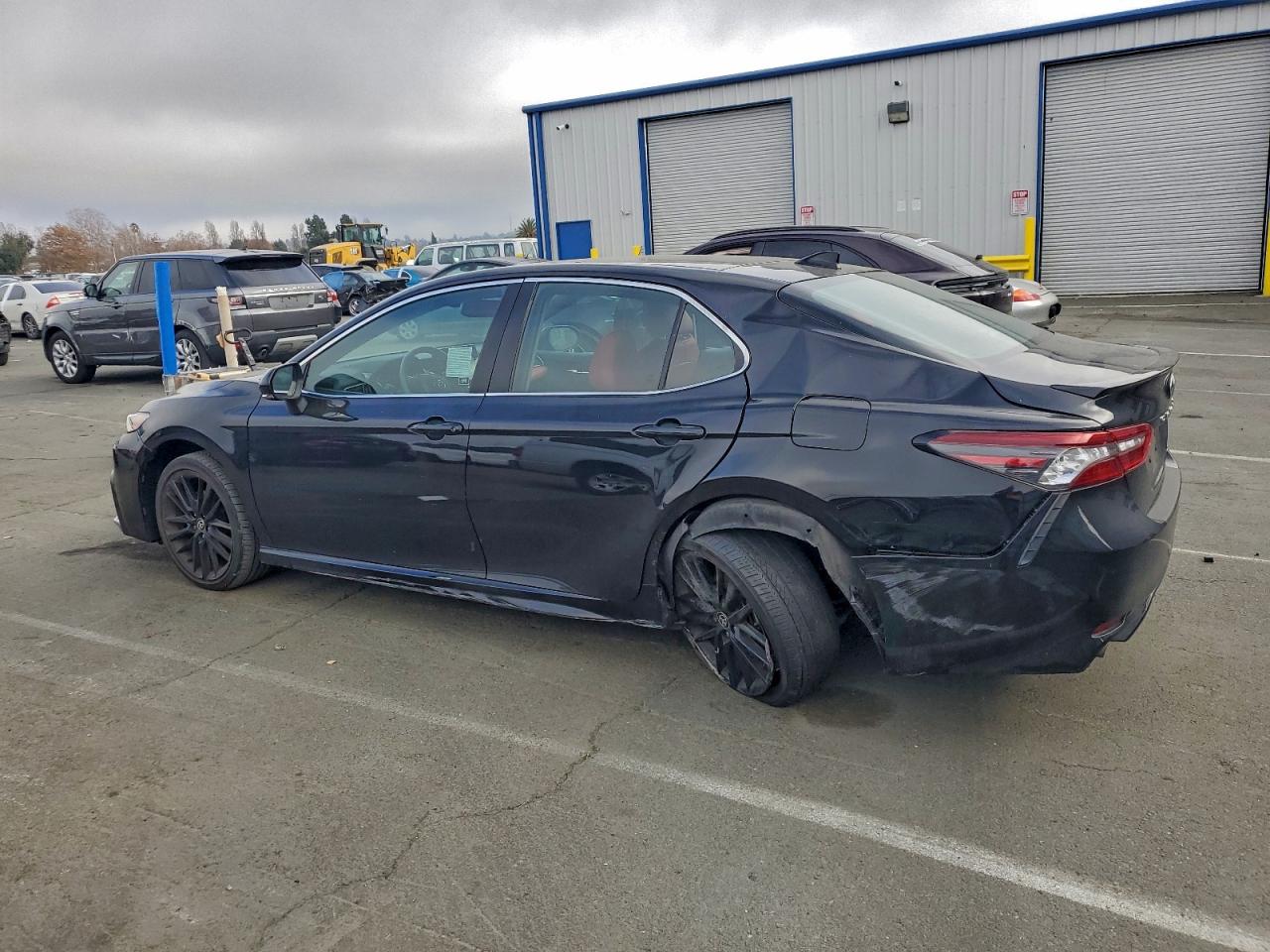 2021 TOYOTA CAMRY XSE photo 2