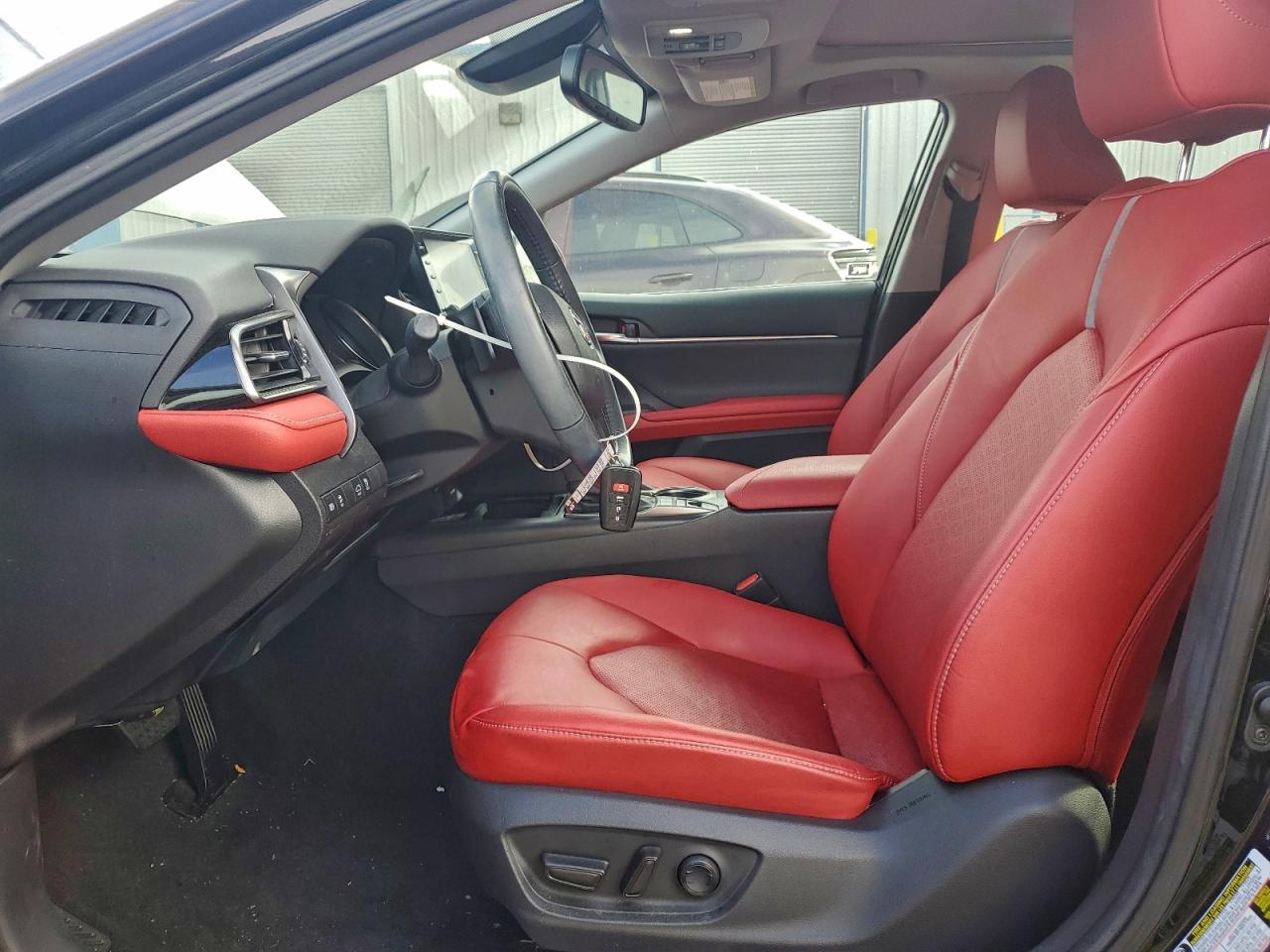 2021 TOYOTA CAMRY XSE photo 7