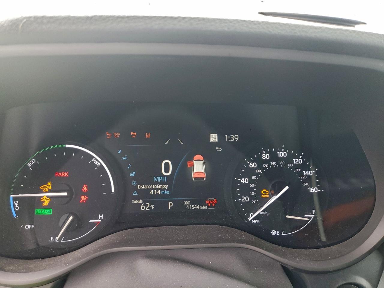 2025 TOYOTA SIENNA XLE photo 17