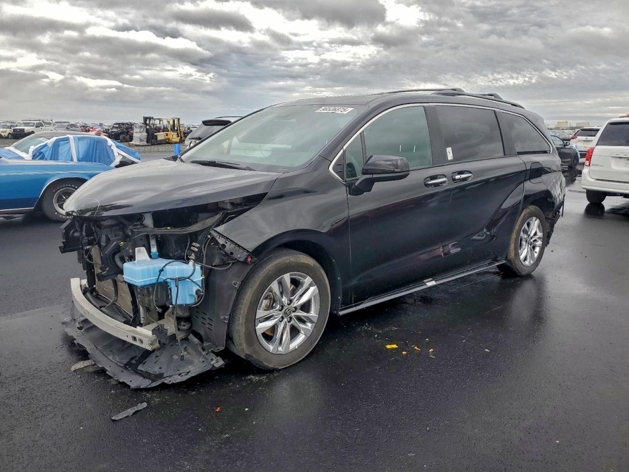 2025 TOYOTA SIENNA