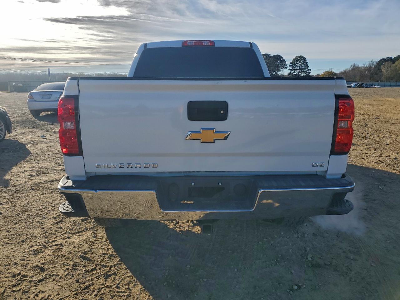 2018 CHEVROLET SILVERADO K1500 LT photo 6